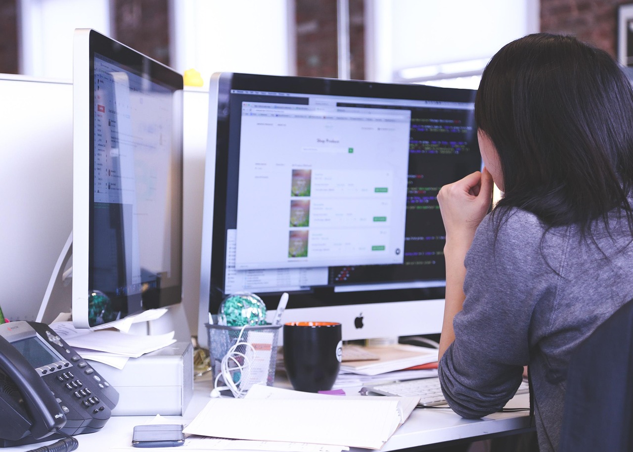découvrez comment élaborer une stratégie de marketing sensoriel efficace pour engager les consommateurs en stimulant leurs sens et renforcer l'expérience client.